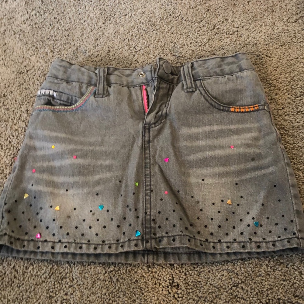 Girl’s gray jean skirt
